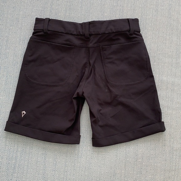 Ivivva shorts - Picture 2 of 3